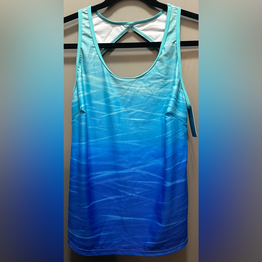 Yonique Size M Tankini Swim Top NWT